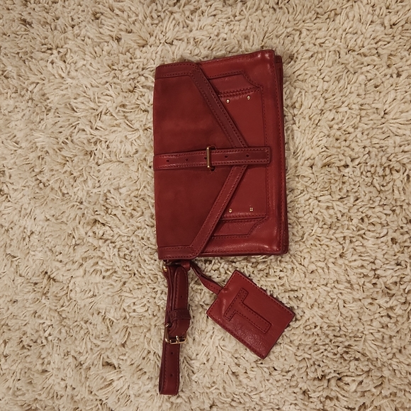 Tory Burch Handbags - Authentic Tory Burch clutch purse wristlet